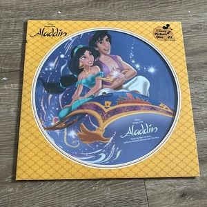 Record player vinyl: disneys Aladdin soundtrack